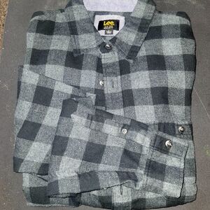 Lee Men's Plaid Button-Down Shirt in Black and Gray Size Large